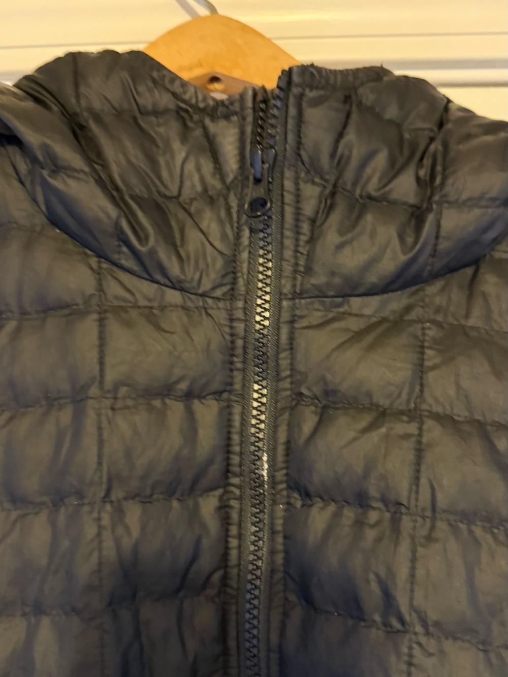 North face Women’s Lightweight Quilted Hooded Coat - Black - Picture 3 of 10